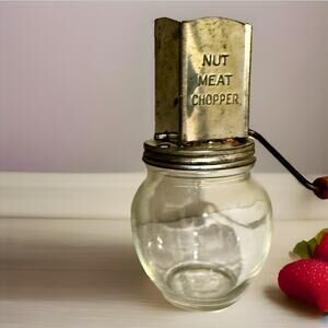Vintage Nut Meat Chopper with Glass Jar – Hand Crank Food Grinder – Farmhouse